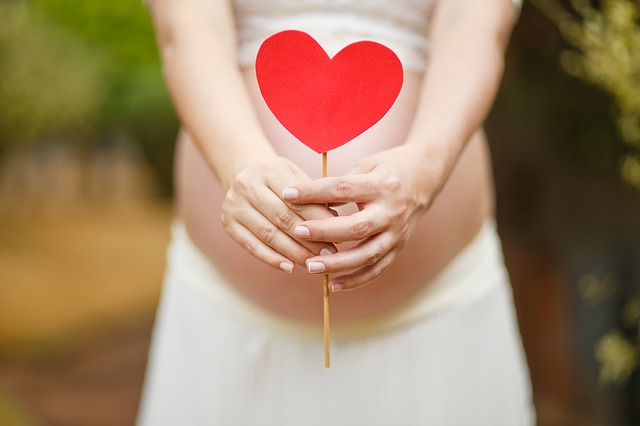 застраховать беременность и роды